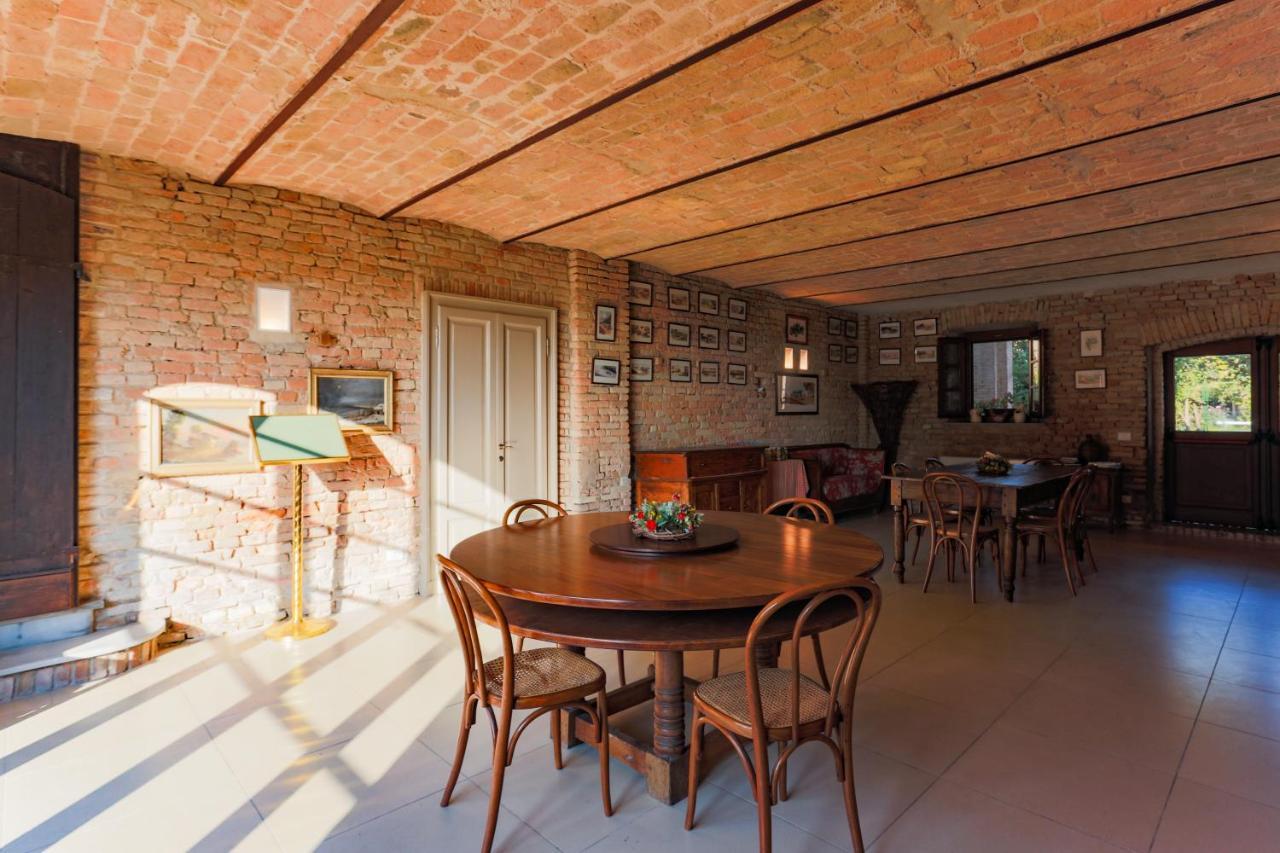 Agriturismo Le Corti Della Gualdana Вогера Экстерьер фото