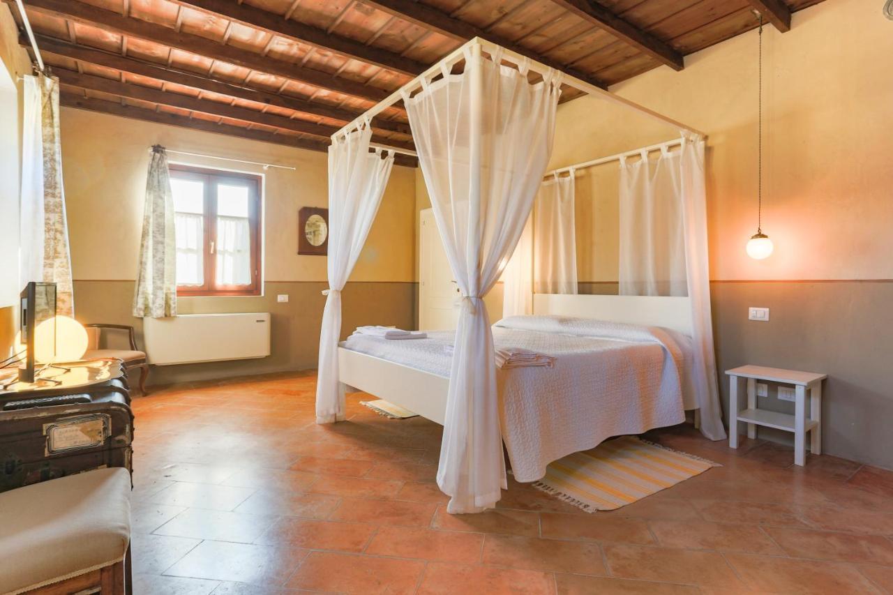 Agriturismo Le Corti Della Gualdana Вогера Экстерьер фото
