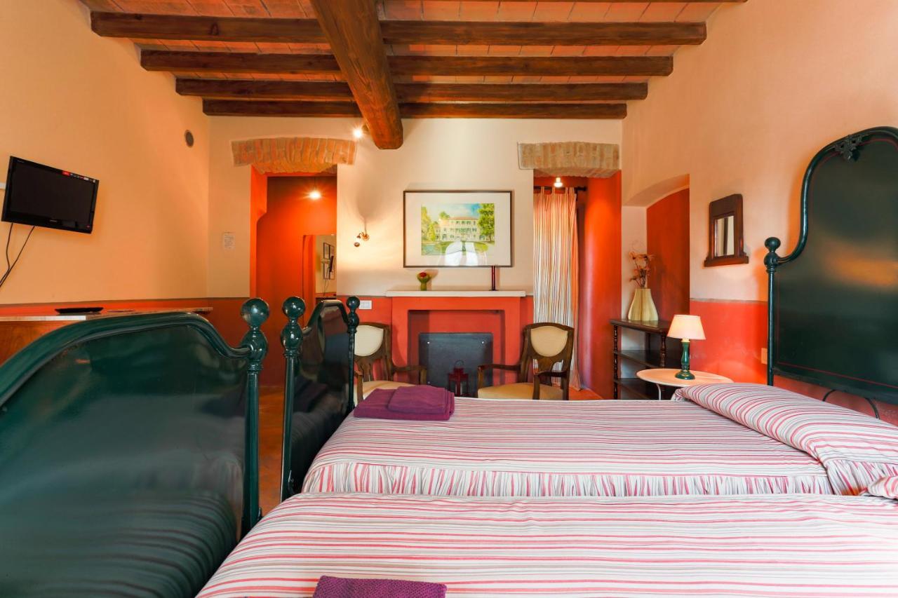 Agriturismo Le Corti Della Gualdana Вогера Экстерьер фото