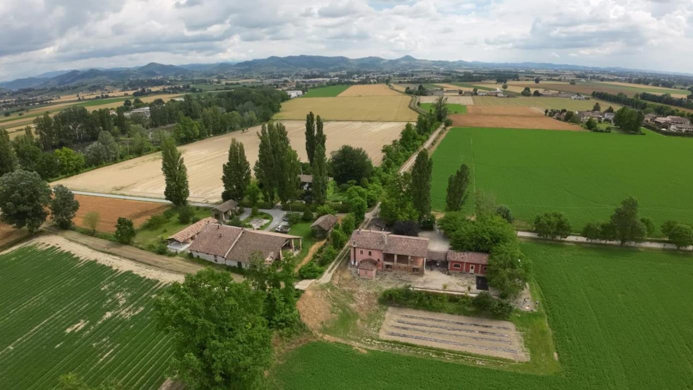 Agriturismo Le Corti Della Gualdana Вогера Экстерьер фото